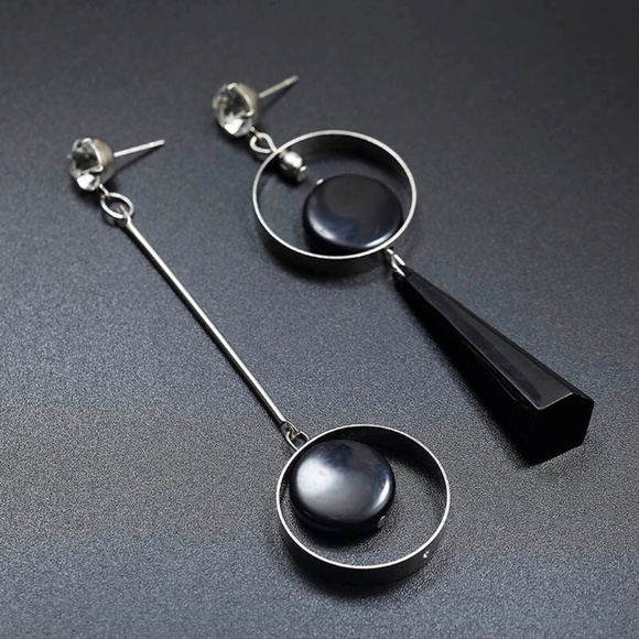 Ivonne Destination Jewelry - New Ivonne Destination Silver Fashion Earrings